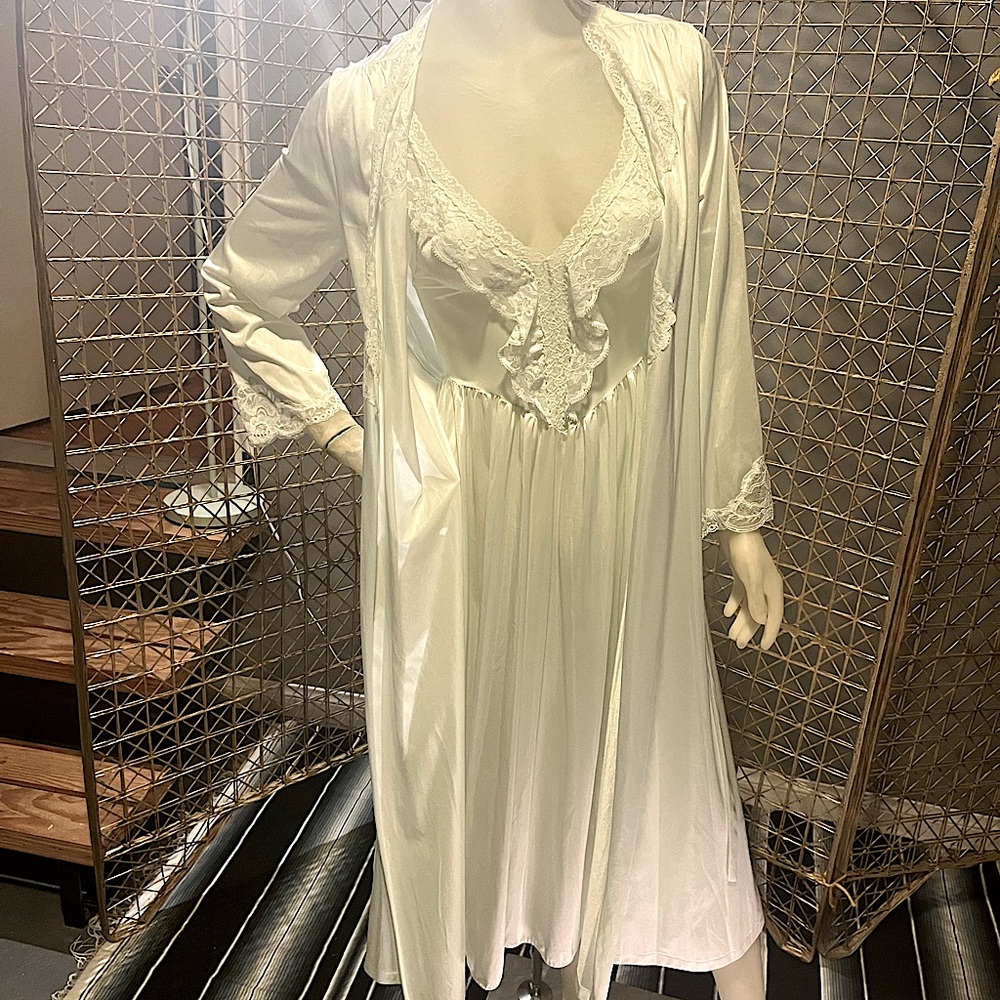Very rare vintage 2 piece Olga body silk pale green midi dress and robe.